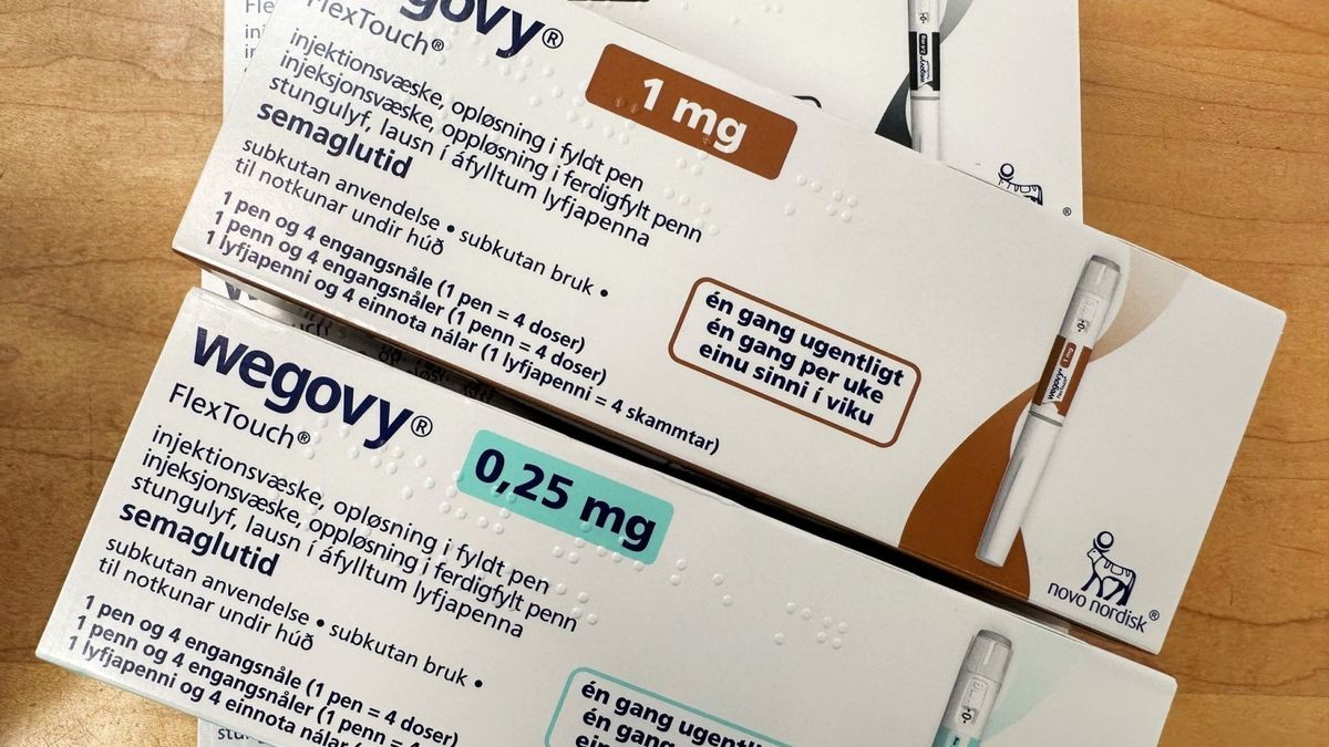 Image default
